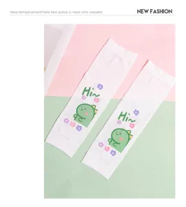 Kids sun protection ice sleeves with cute cartoon dinosaur print, breathable arm sleeves.