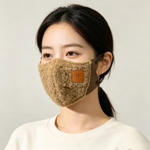 Mascarilla facial calida de felpa de moda para otono invierno ciclismo a prueba de viento.