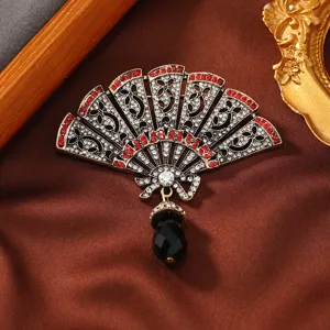 Vintage Chinese Stijl Waaiervormige Brosche Met Zwarte Waterdruppel Kristallen Hanger Rood Wit Strass Ingelegde Zinklegering Brosche Voor Pak