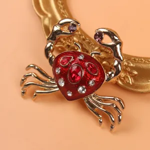 Vintage Enamel Crab Brooch For Women Alloy Rhinestone Animal Pin Jewelry For Scarf Shawl Coat Decoration Red Gold