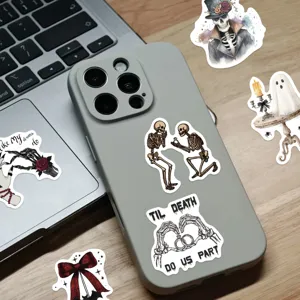 Pegatinas góticas de boda de Halloween con esqueletos en funda de móvil gris y pc