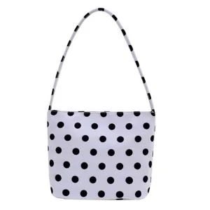 Chique witte schoudertas met zwart polkadotpatroon voor de zomermode van dames