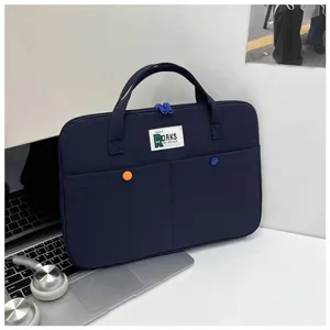 Vue de face d'une sacoche d'ordinateur 14 pouces bleu marine avec boutons colorés