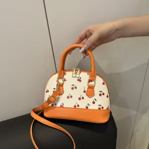 Damen Kirschdruck Schalentasche PU Leder Mode Umhängetasche Kleine Schalen-Tragetasche Mit Verstellbarem Riemen