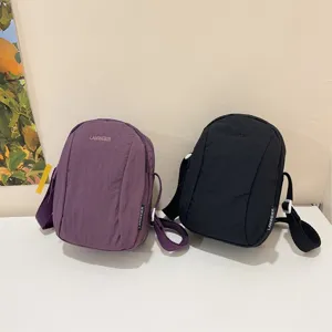 Bolsos bandolera ligeros de nailon morado y negro para mujer con correas ajustables