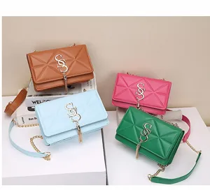 Trendy gewatteerde crossbodytassen met ketting voor dames in vier levendige kleuren