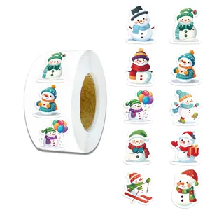Selectie van tien kleurrijke cartoon sneeuwpopstickers met verschillende thema's