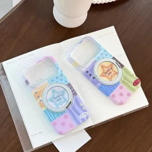 Bunte Dopamin-Patchwork-iPhone-Hülle mit magnetischem, drehbarem Stern-Ringständer.