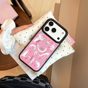 Vue détaillée d'une coque de protection rose pour téléphone avec des chats abstraits mignons
