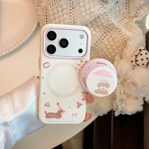 Dettaglio custodia iPhone MagSafe con cucciolo e supporto circolare abbinato