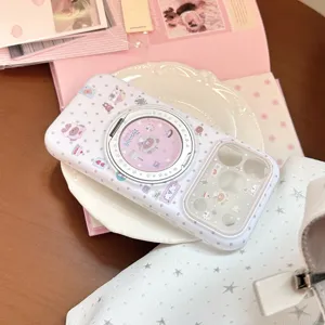 Gedetailleerd overzicht van een schattige beer telefoonhoes met metalen ringstandaard