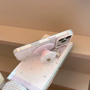 Nahaufnahme der rosa iPhone-Hülle mit magnetischem, drehbarem Ringständer