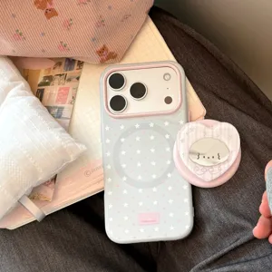 Λεπτομέρεια γαλάζιας θήκης iPhone με αστέρια και βάση καθρέφτη σε σχήμα καρδιάς