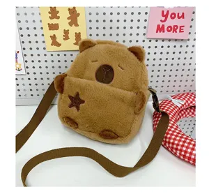 Sac à bandoulière mignon en peluche capybara avec broderie étoile et texture douce