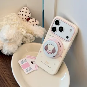 Détail d'une coque iPhone chien mignon avec support magnétique rose