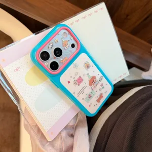 Gros plan sur la coque iPhone avec motif teckel mignon et son cadre rose contrasté