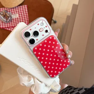 Rote gepunktete iPhone Hülle mit süßem Apfel-Symbol und Sternen