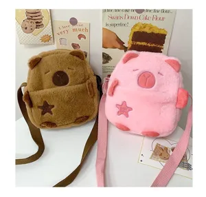 Présentation de sacs à bandoulière en peluche capybara mignons en marron et rose doux