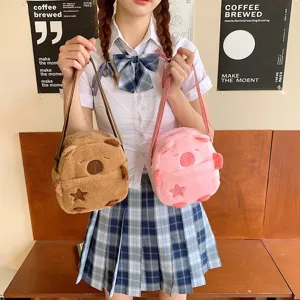 Sac à Bandoulière en Peluche Capybara Mignon pour Femmes Sac de Messager d'Animaux de Dessin Animé Doux Sac de Téléphone Brodé d'Étoile Style Campus Quotidien