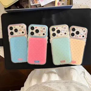 Coques iPhone style dopamine à pois avec d'adorables motifs de chatons et de chiots