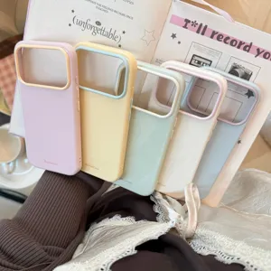 Vue détaillée de coques iPhone aux couleurs pastel avec cadres bicolores contrastés