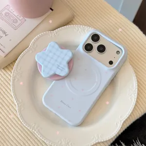 Coque iPhone magnétique bleu clair avec un support de téléphone mignon en forme d'étoile.
