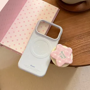 Coque de téléphone lavande style coréen avec support MagSafe étoile à carreaux rose
