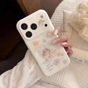 Primer plano del diseño de perro de dibujos animados en funda protectora de iPhone