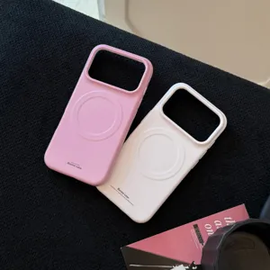 Vue détaillée des coques iPhone mates roses et blanches avec anneau magnétique MagSafe