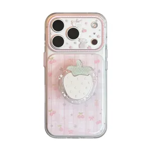 Coque iPhone rose à carreaux avec support fraise et motifs de lapins mignons adorables.