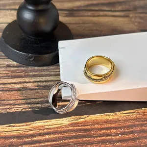 Nische Designer Geometrisch Messing Ring Für Damen Galvanisiert Übertrieben Stapelbar Geflochten Seil Fingerring Modeschmuck