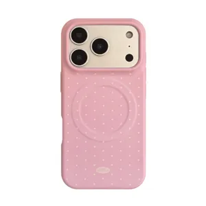 Coque magnétique rose à pois pour iPhone 16 avec une finition mate et douce