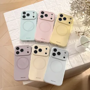 Custodie MagSafe multicolore per iPhone con protezione fotocamera scorrevole.