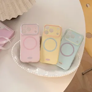 Vue détaillée des coques iPhone magnétiques pastel en rose, jaune et bleu clair.