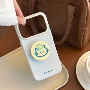Gros plan d'une coque iPhone bleu clair avec un support pop grip d'avatar de chat mignon