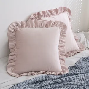 Elegante Kissenbezüge aus rosa Samt mit Rüschenrand für Sofa- oder Bettdekoration