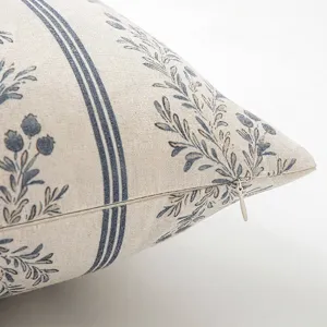 Vintage floral linen-texture polyester cushion cover featuring a hidden zipper detail