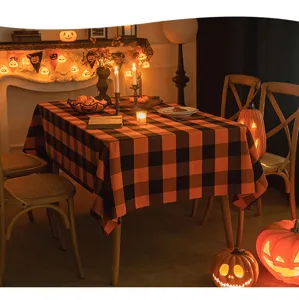 Tovaglia rettangolare di Halloween a scacchi arancioni e neri per decorazione festiva in casa