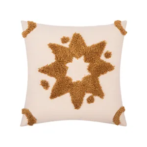 Elegante federa per cuscino bianco con design a stella trapuntato giallo senape materico