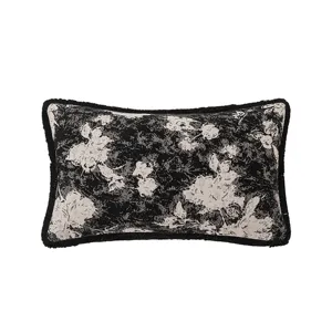 Housse de coussin lombaire en jacquard classique européen avec motif floral et franges