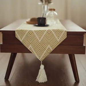 Chemin de table jacquard de style japonais avec motif à chevrons et pompon blanc