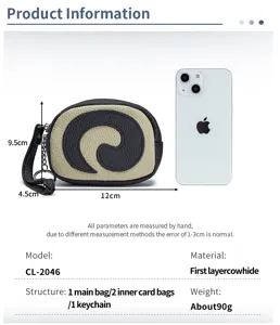 Nahaufnahme einer Leder-Münztasche im Schweizer-Rollen-Design mit Maßen.
