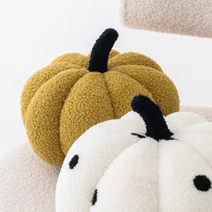 Cojines decorativos de calabaza de forro sherpa para Halloween y el sofá.