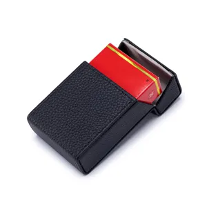 Estuche de cuero negro para cigarrillos con tapa magnética y forro interior suave