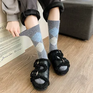 Thickened argyle wool mid-calf women socks, plush cozy winter long socks for daily wear.