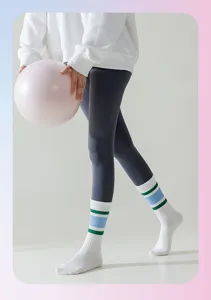 Calze sportive a righe bicolore da donna, calzini elastici per yoga e fitness pilates.