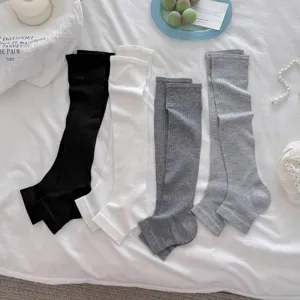 Damen Fruehling Sommer duenne Steigbuesel Socken einfarbig bequeme lockere Beinstulpen