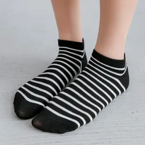 Classic black and white striped cotton ankle socks for women in Japanese college style