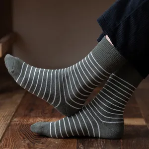 Men's Combed Cotton Striped Crew Socks Retro Streetwear Ribbed Cuffs Mid Calf Sports Casual Socks Autumn Winter