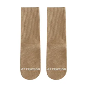 Fruehling Sommer einfarbige Buchstaben Sport Baumwolle Damen Socken mittlere Tube Trend